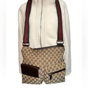 Pre-loved Gucci crossbody bag